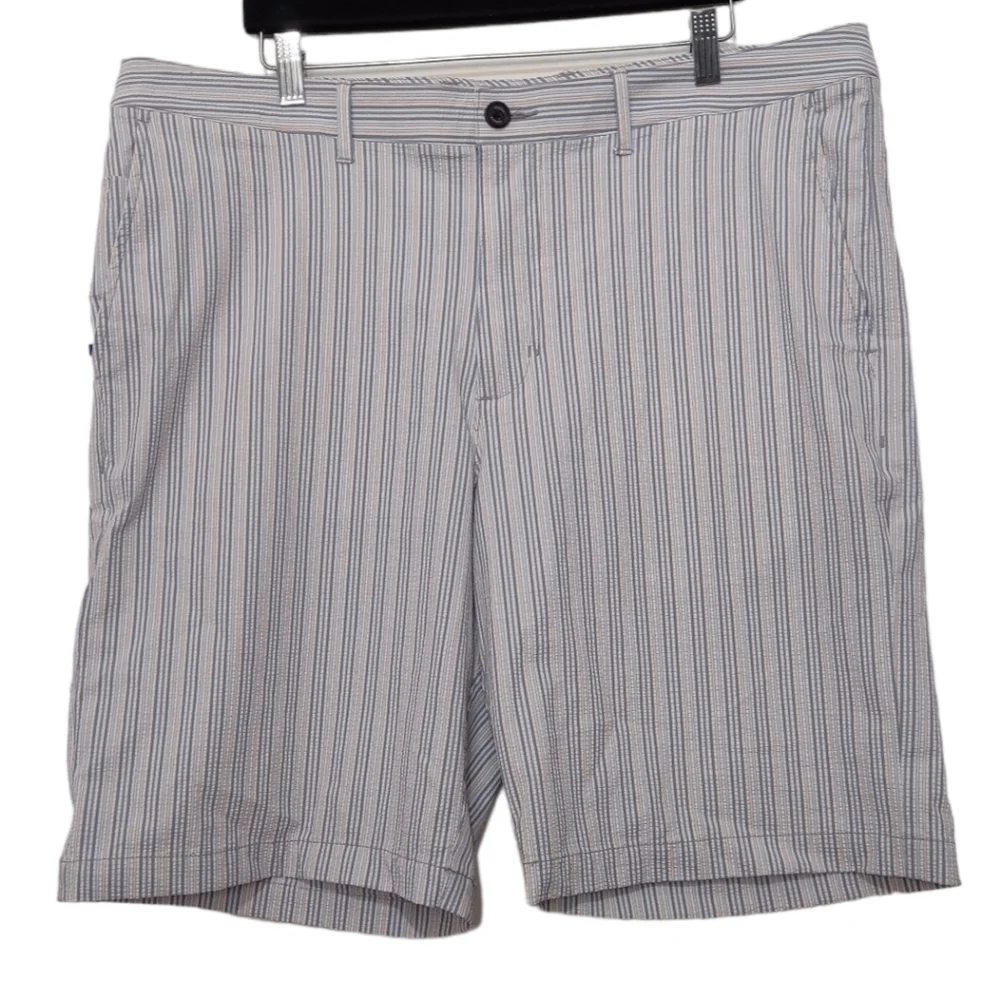 Tommy Bahama Men's Back Swing Seersucker Short (Size 38)